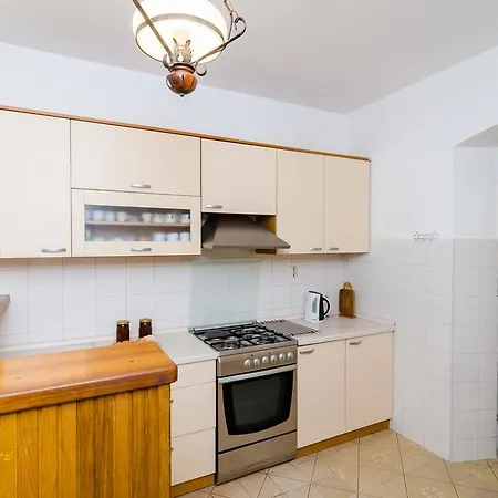 House Lopin Žuljana