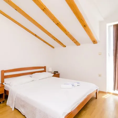 House Lopin דירה Žuljana