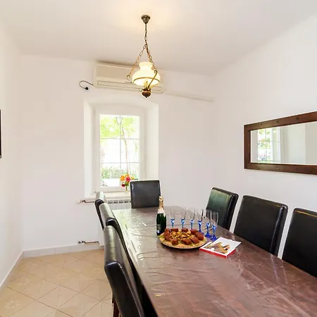Appartement House Lopin