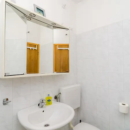 House Lopin דירה Žuljana